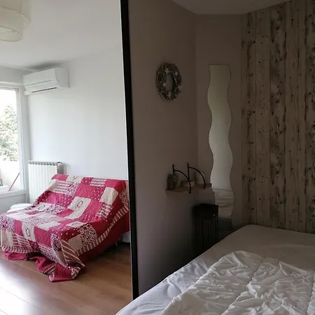 Circe - Nord-hopitaux-facultes Apartment